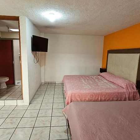 Hotel 2000 Morelia Esterno foto
