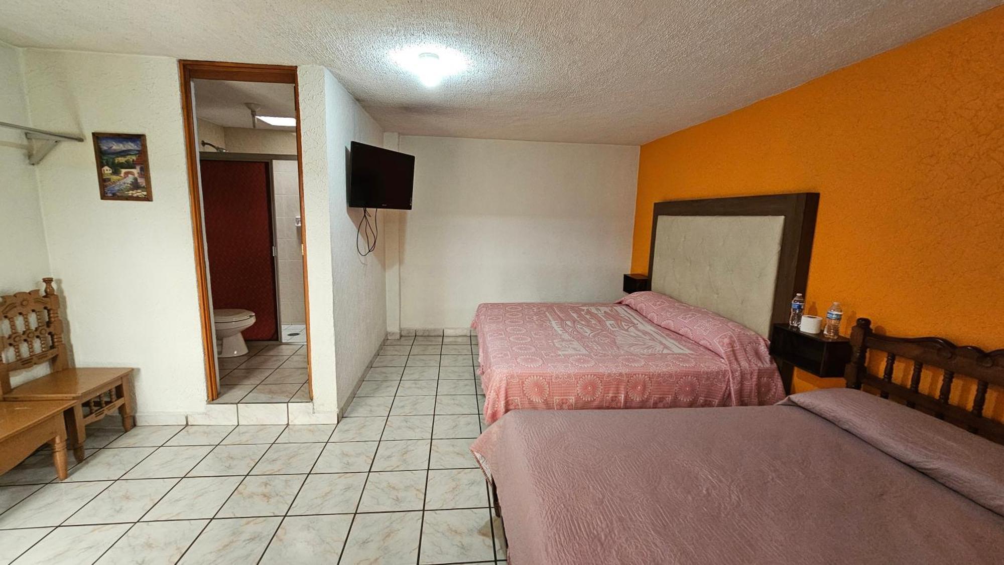 Hotel 2000 Morelia Esterno foto