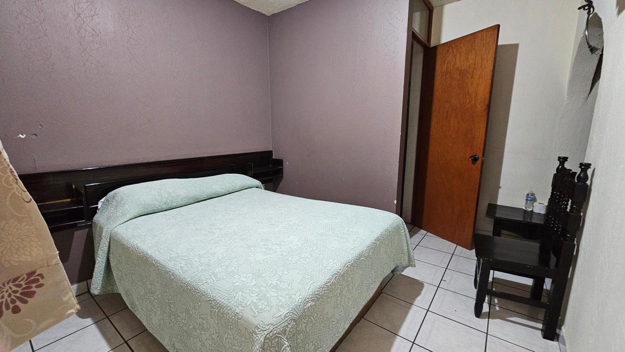 Hotel 2000 Morelia Esterno foto