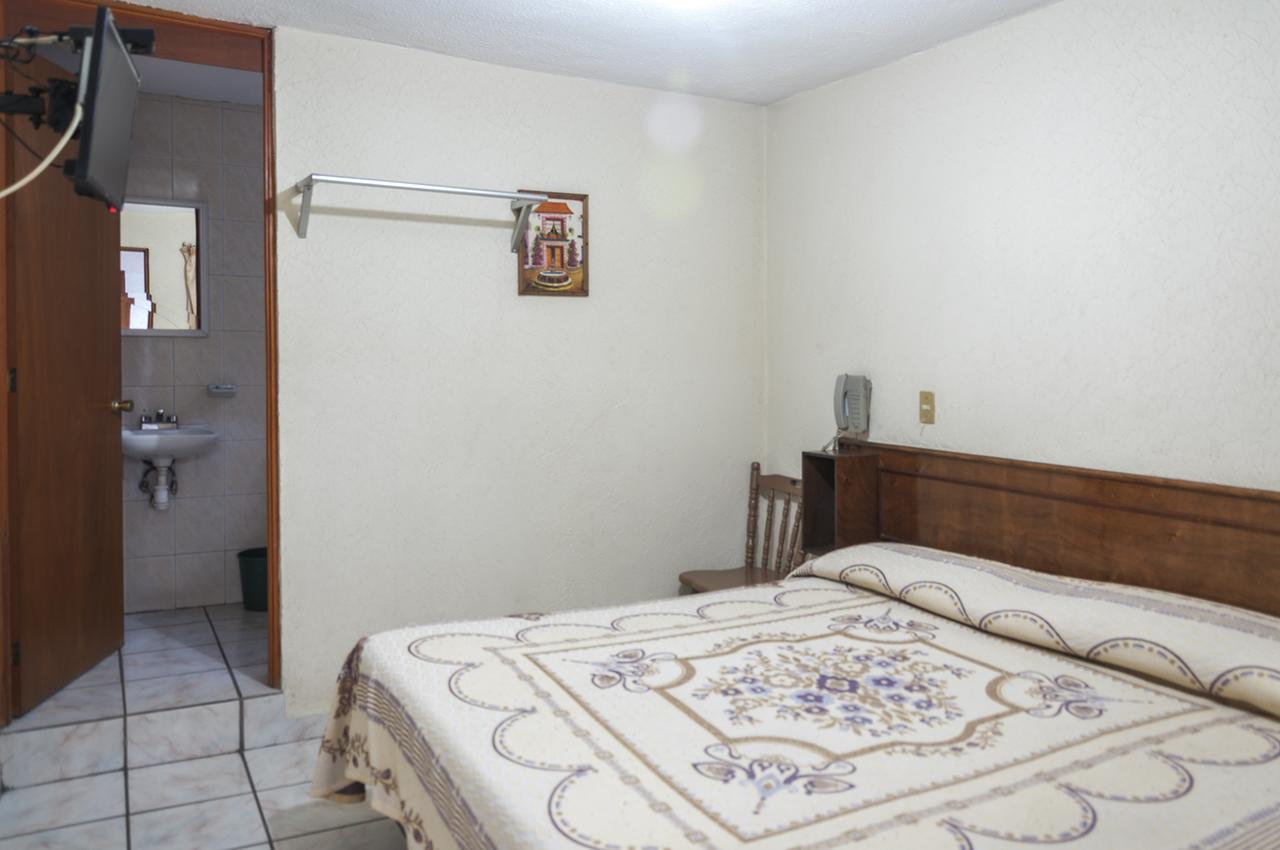 Hotel 2000 Morelia Esterno foto