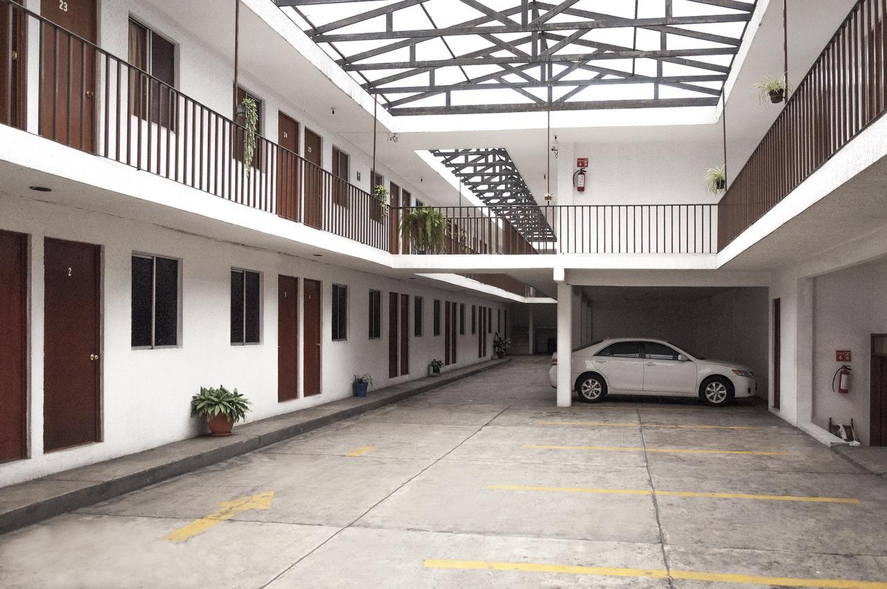 Hotel 2000 Morelia Esterno foto