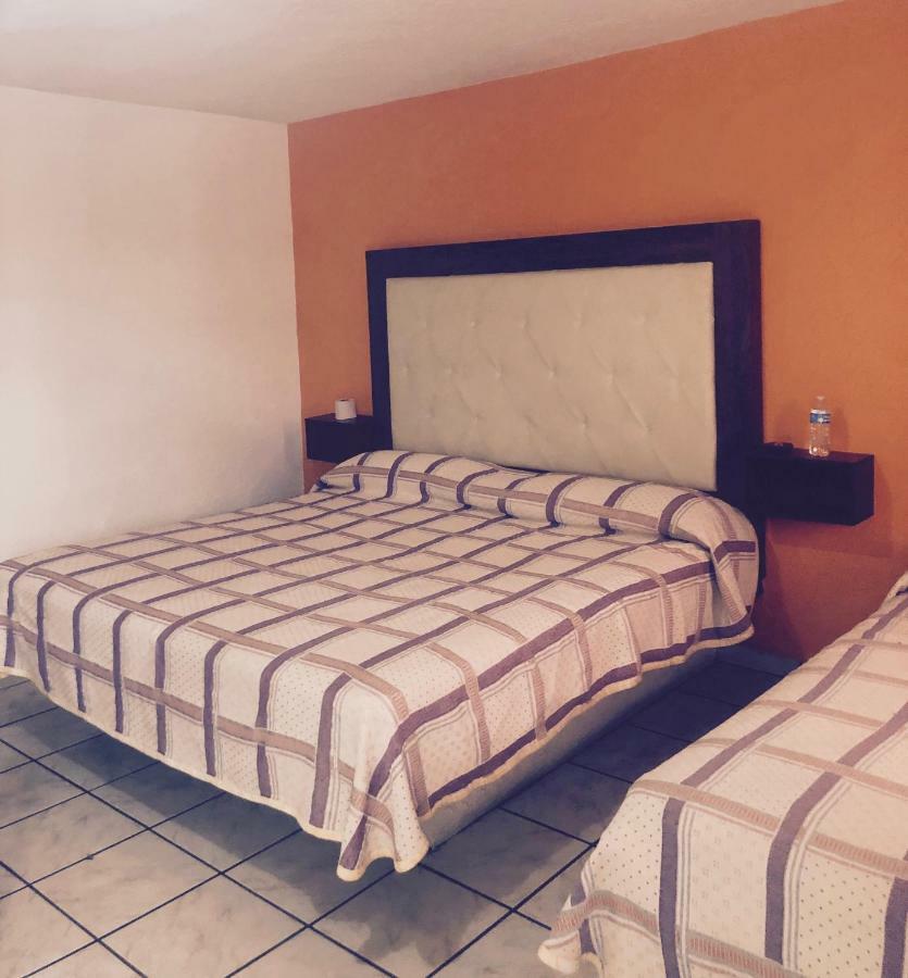 Hotel 2000 Morelia Esterno foto