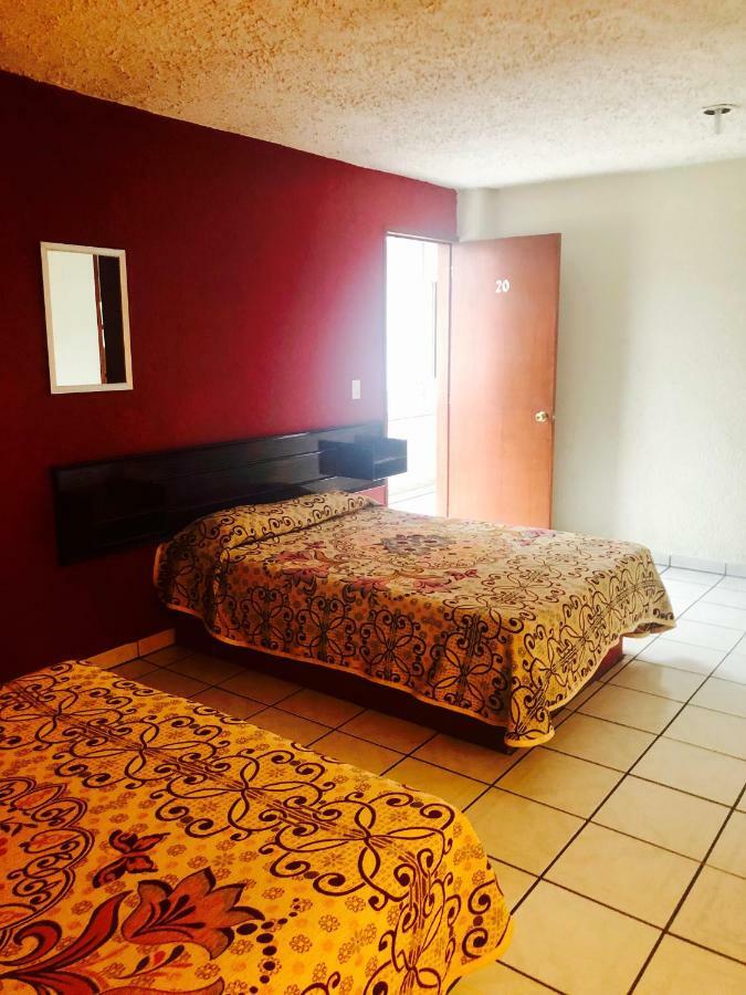 Hotel 2000 Morelia Esterno foto